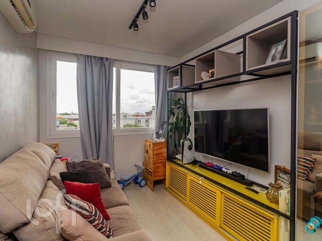 Apartamento com 60m², 2 dormitórios, 1 suíte, 1 vaga, São João em Porto Alegre