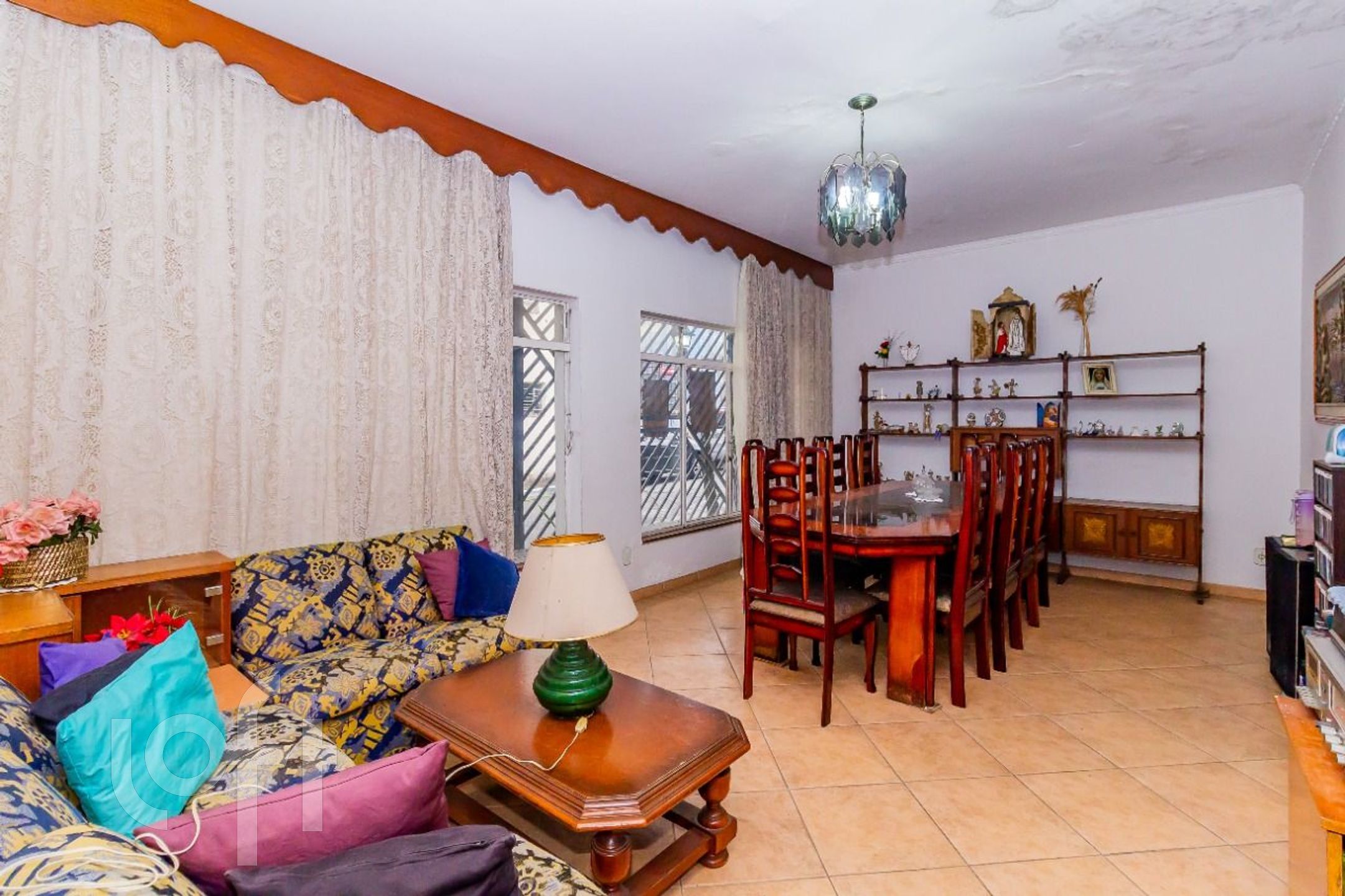 Casa à venda com 3 quartos, 150m² - Foto 1