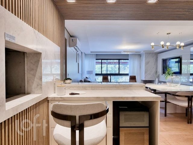 Apartamento com 170m², 3 dormitórios, 1 suíte, 3 vagas, Três Figueiras em Porto Alegre