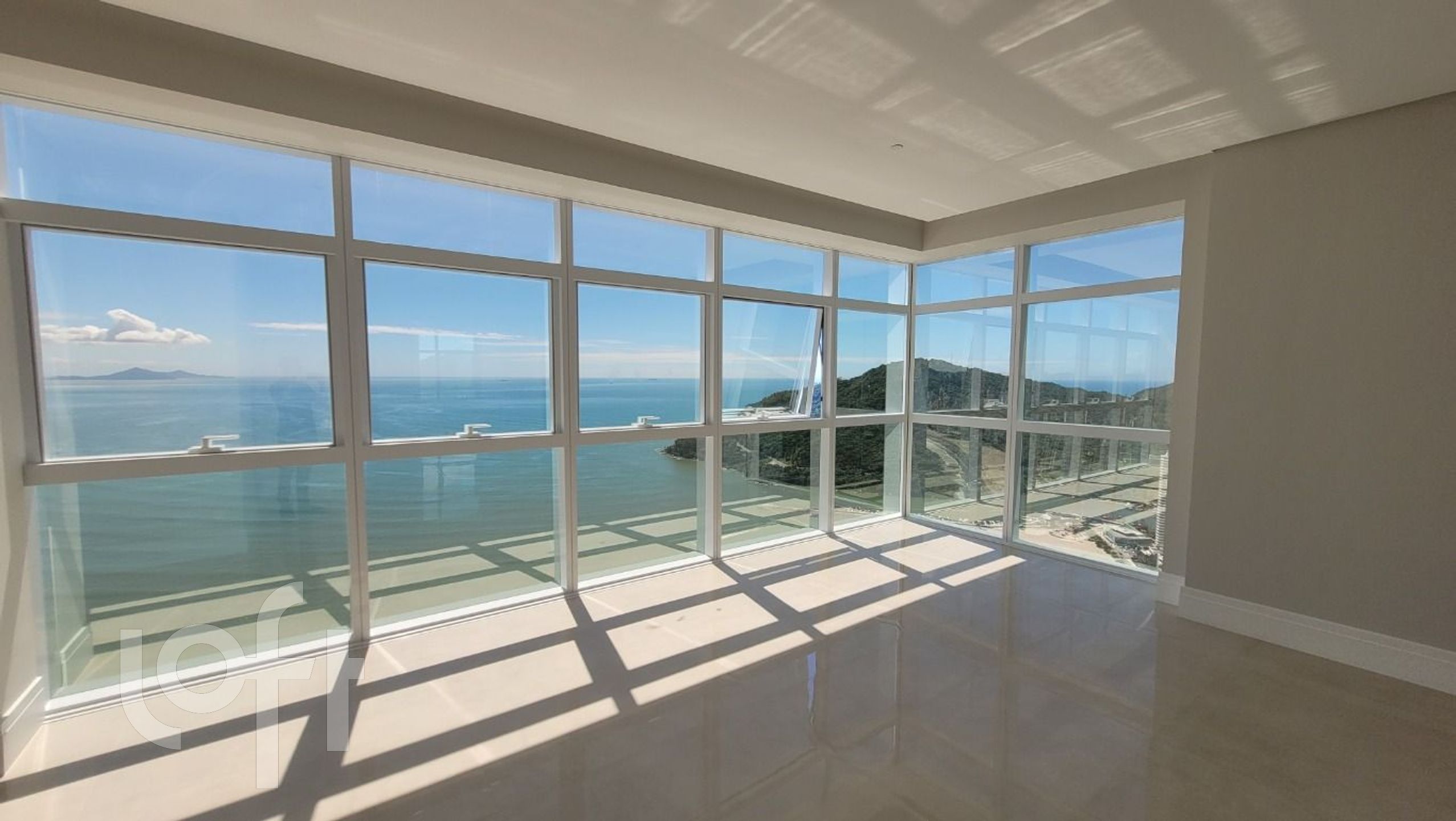 Apartamentos com 194m², 4 quartos, 4 suítes, 4 garagens, no bairro Barra Sul em Balneário Camboriú