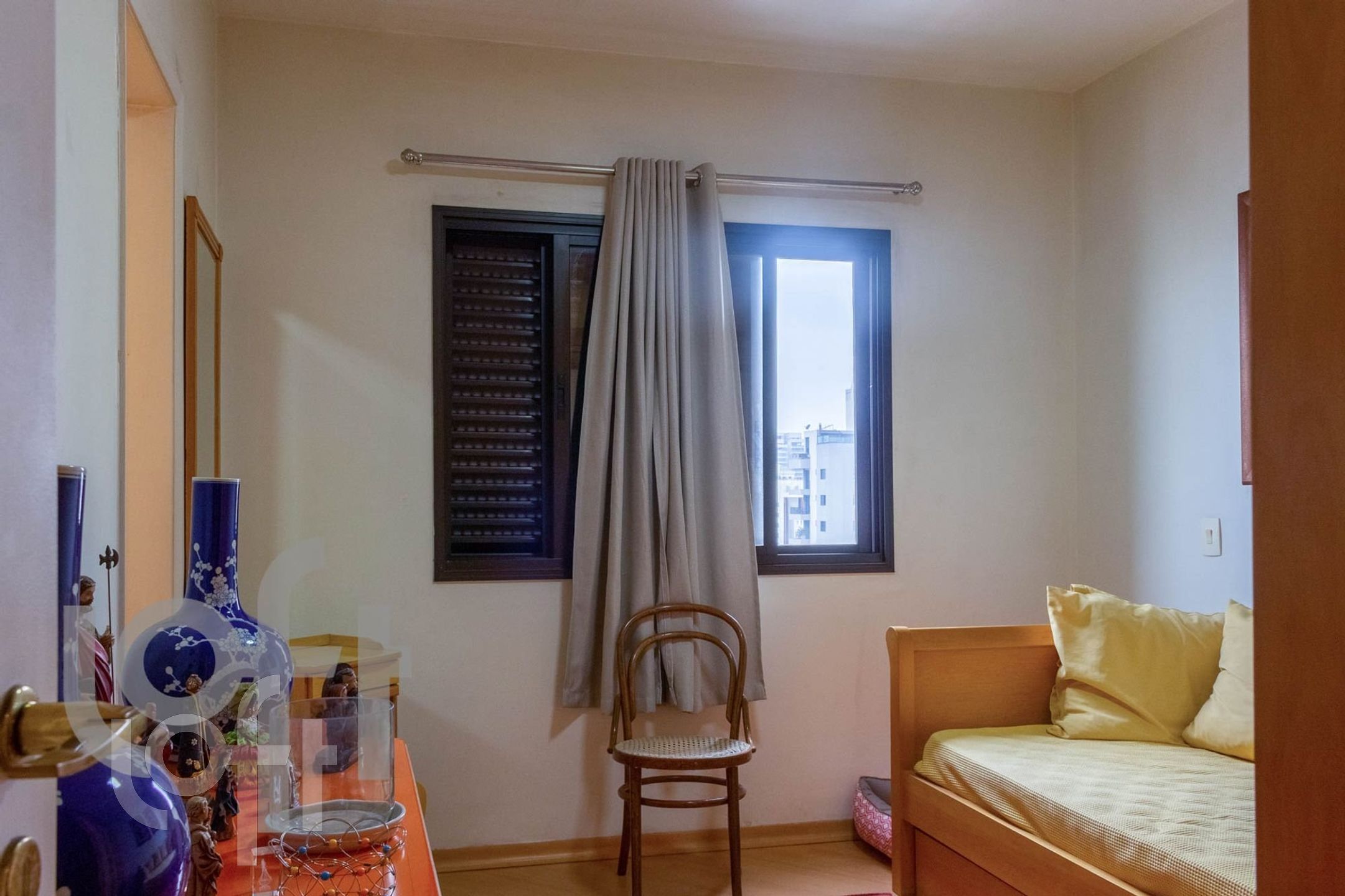 Apartamento à venda com 4 quartos, 200m² - Foto 6