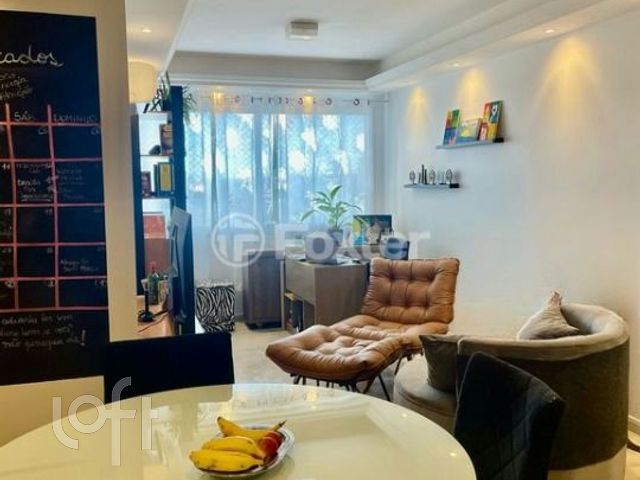 Apartamento com 67m², 3 dormitórios, 1 suíte, 1 vaga, Vila Ipiranga em Porto Alegre