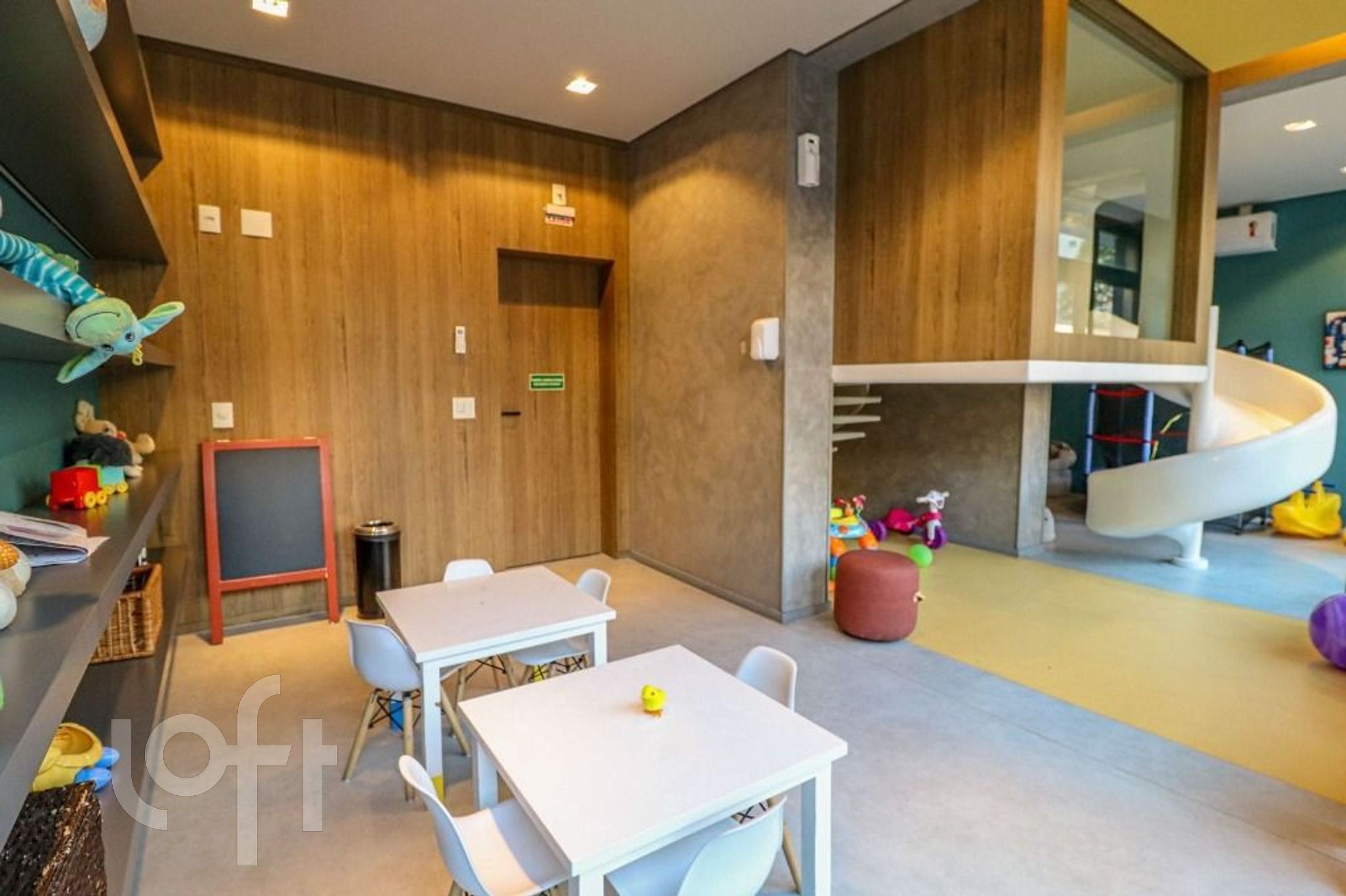 Apartamento à venda com 2 quartos, 74m² - Foto 33