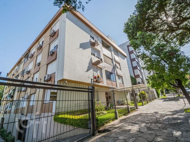 Apartamento com 100m², 3 dormitórios, 1 suíte, 1 vaga, Petrópolis em Porto Alegre