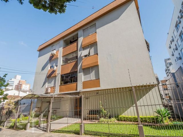 Apartamento com 100m², 3 dormitórios, 1 suíte, 1 vaga, Petrópolis em Porto Alegre