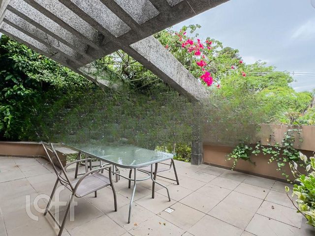 Casa com 356m², 3 dormitórios, 2 suítes, 4 vagas, Chácara das Pedras em Porto Alegre