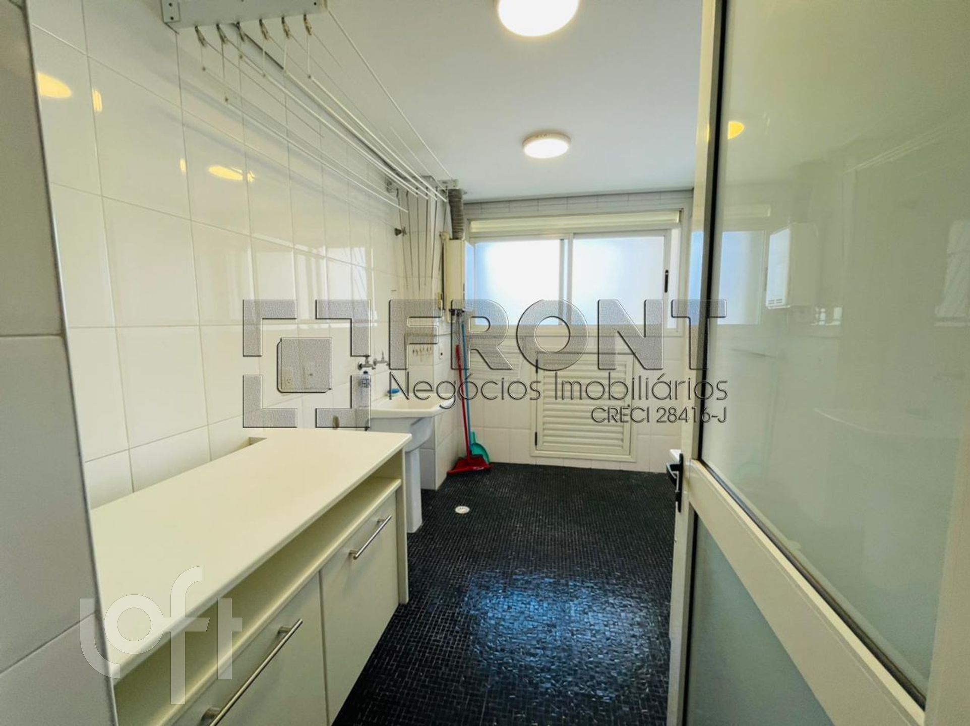 Apartamento à venda com 3 quartos, 215m² - Foto 29