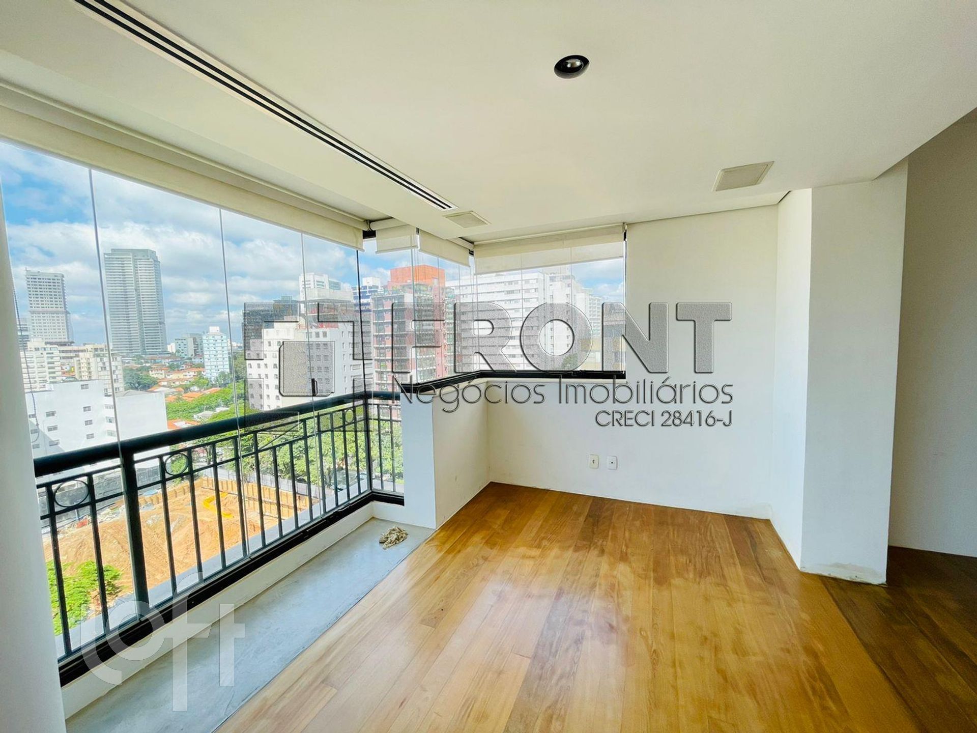 Apartamento à venda com 3 quartos, 215m² - Foto 7