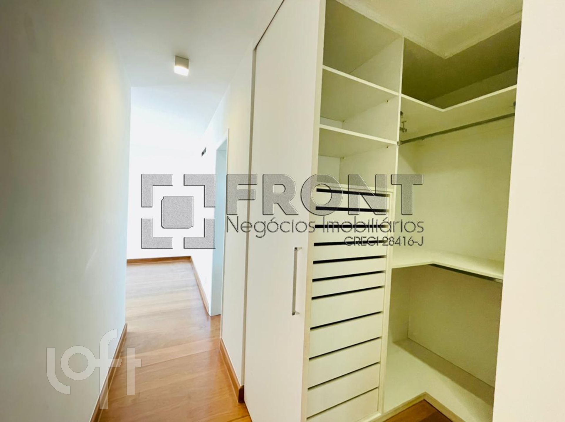 Apartamento à venda com 3 quartos, 215m² - Foto 4