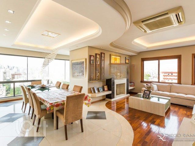 Apartamento com 336m², 3 dormitórios, 1 suíte, 3 vagas, Rio Branco em Porto Alegre