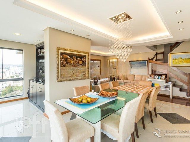 Apartamento com 336m², 3 dormitórios, 1 suíte, 3 vagas, Rio Branco em Porto Alegre