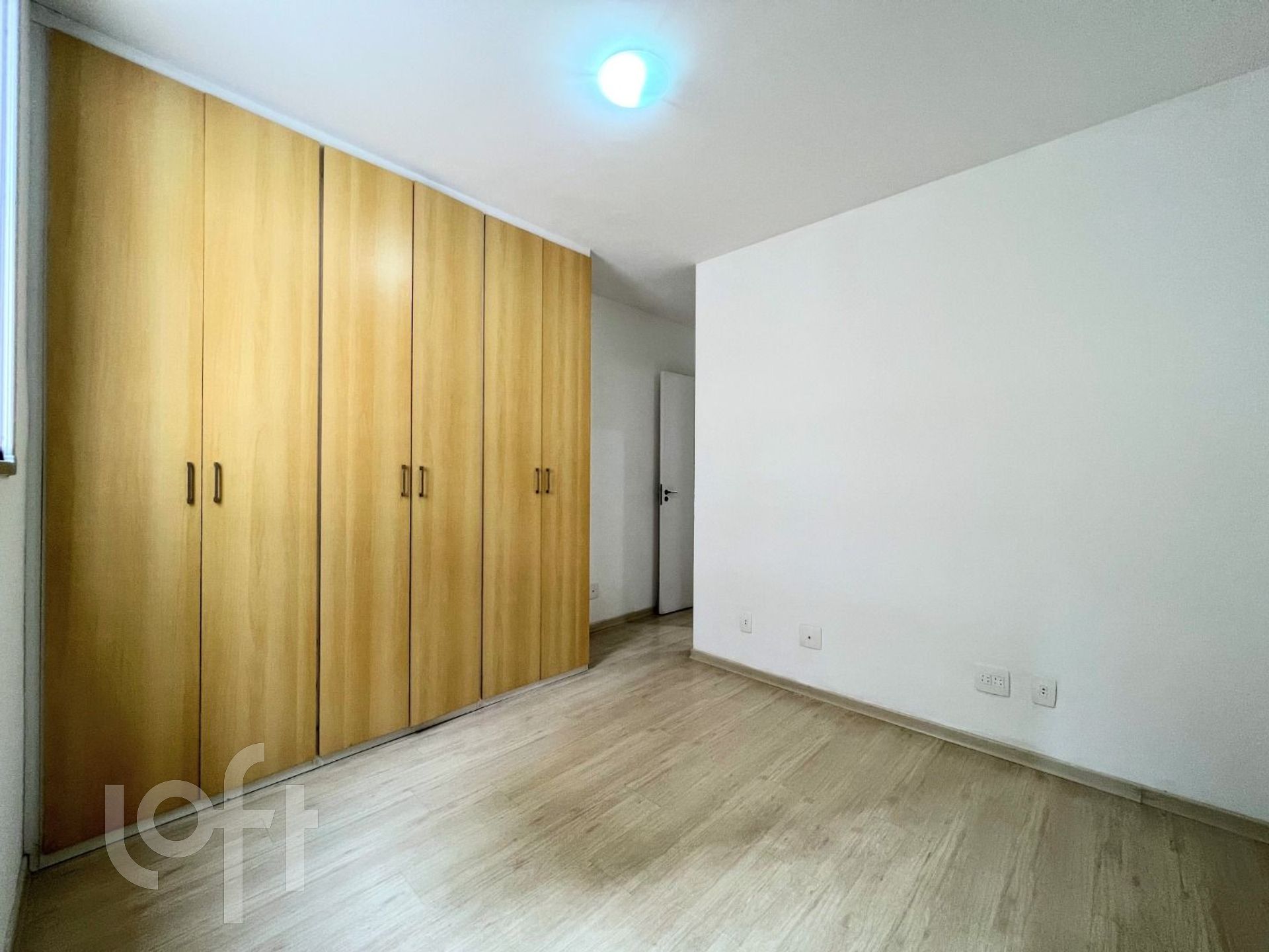 Apartamento à venda com 3 quartos, 75m² - Foto 7