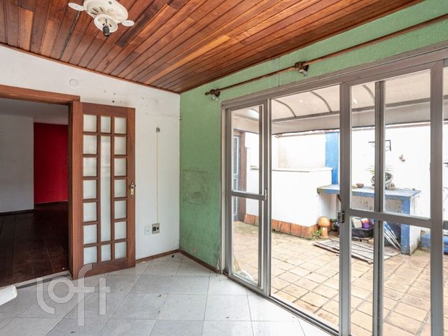 Apartamento com 78m², 2 dormitórios, 2 vagas, Petrópolis em Porto Alegre