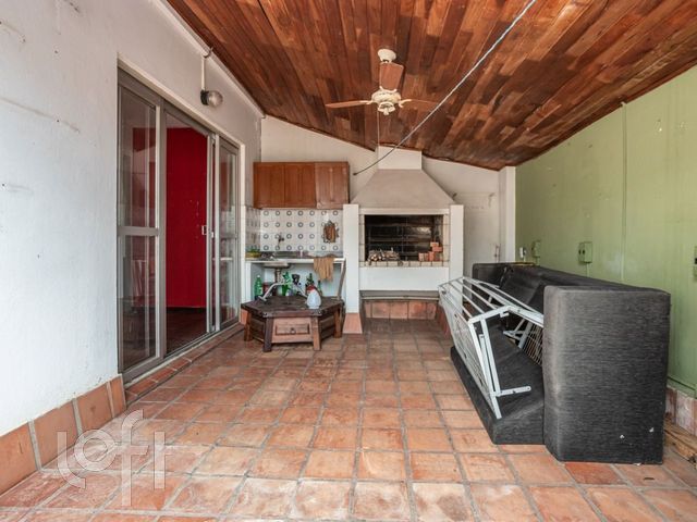 Apartamento com 78m², 2 dormitórios, 2 vagas, Petrópolis em Porto Alegre