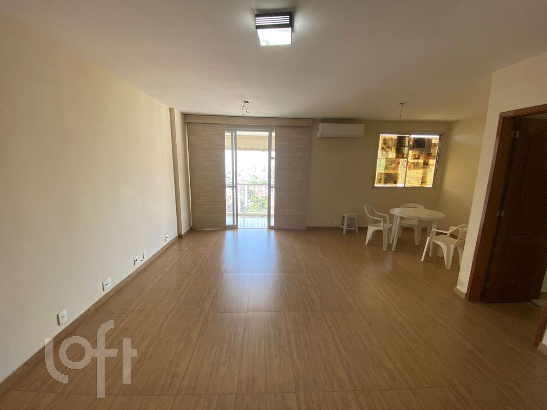 Apartamento à venda com 3 quartos, 180m² - Foto 3