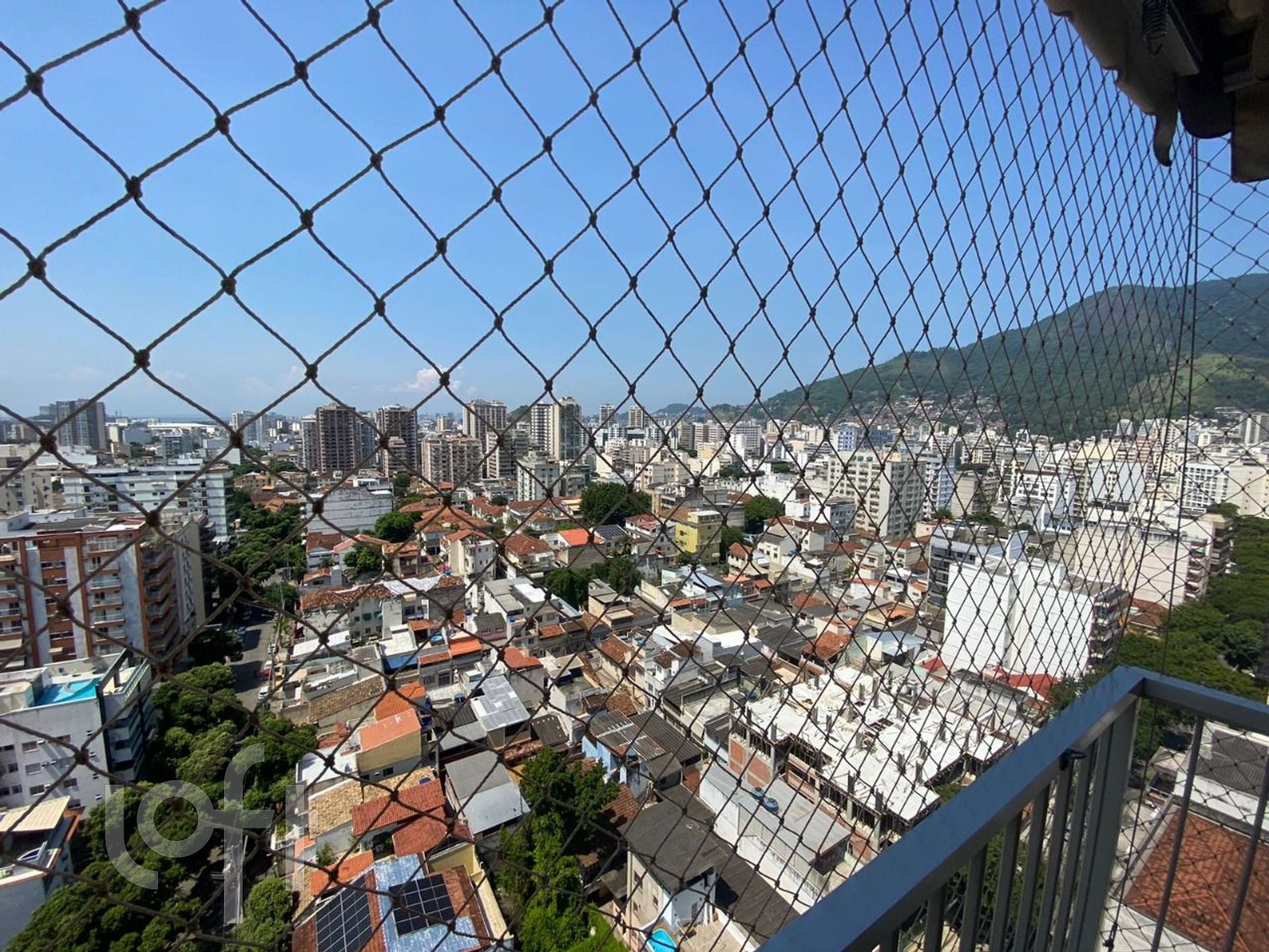 Apartamento à venda com 3 quartos, 180m² - Foto 4