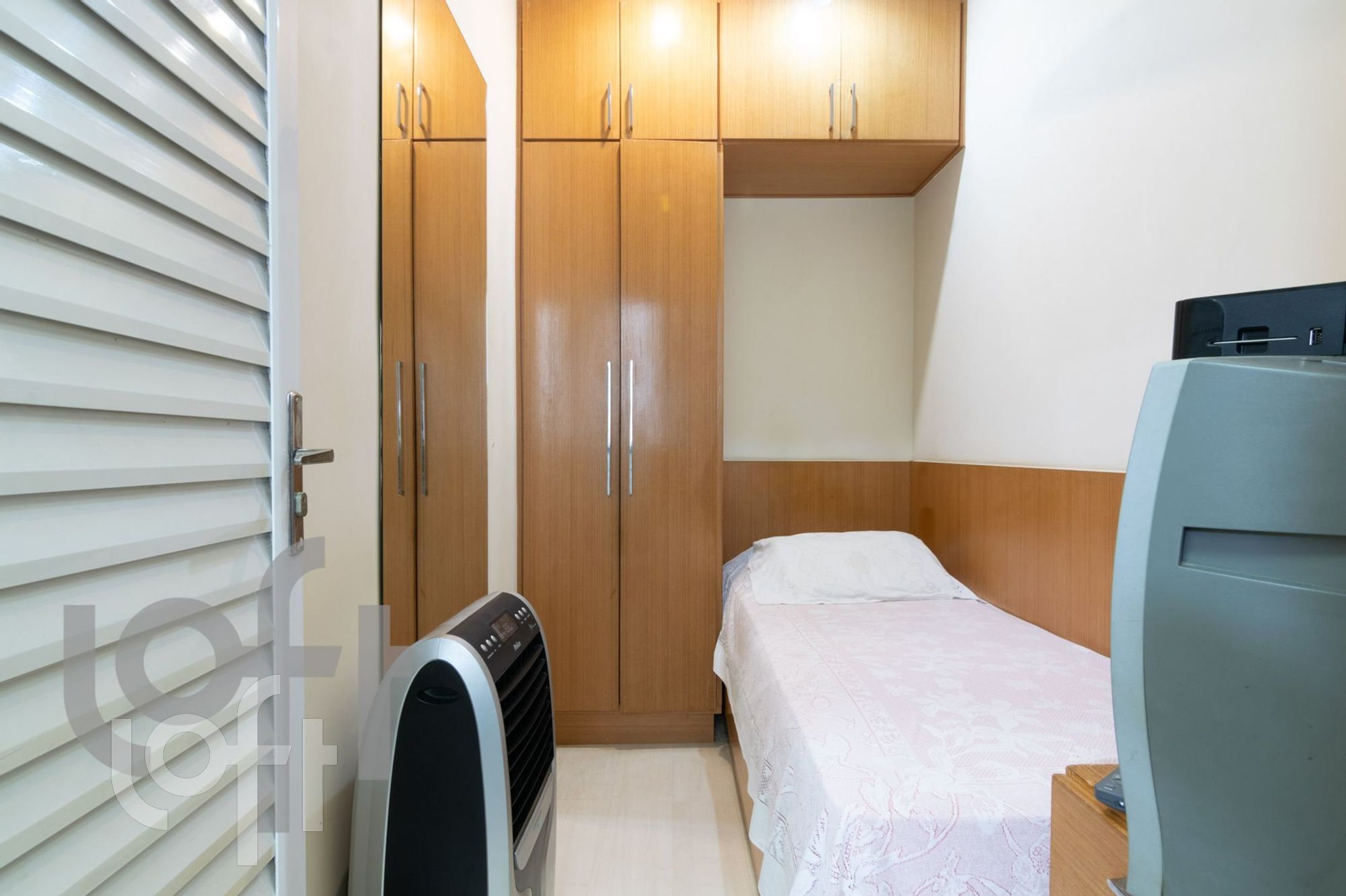 Apartamento à venda com 3 quartos, 164m² - Foto 2