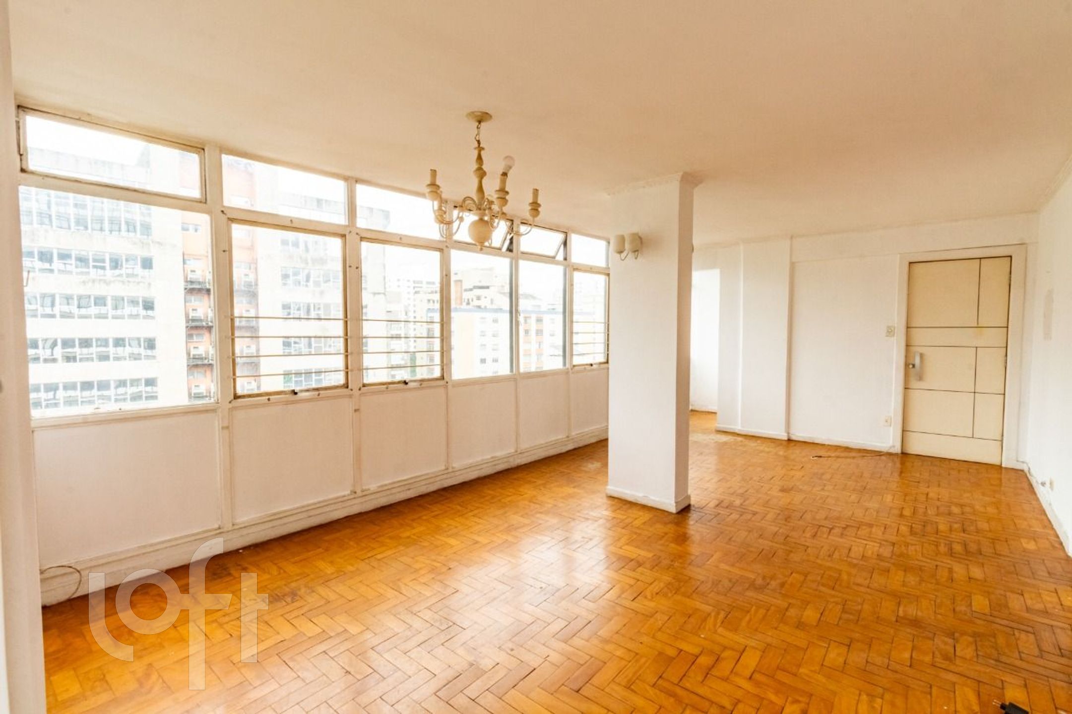 Apartamento à venda com 3 quartos, 110m² - Foto 1