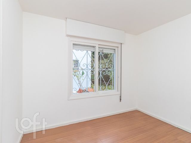 Apartamento com 105m², 4 dormitórios, 1 suíte, 1 vaga, Auxiliadora em Porto Alegre