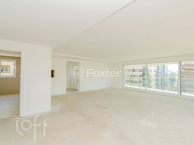 Apartamento com 221m², 3 dormitórios, 3 suítes, 3 vagas, Petrópolis em Porto Alegre