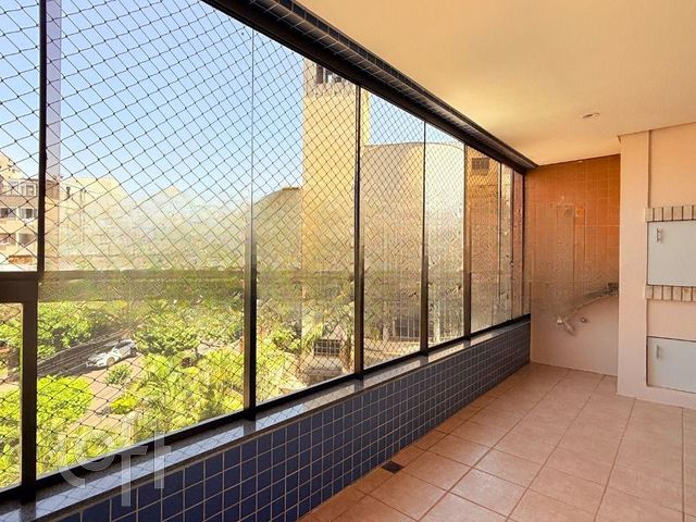 Apartamento com 82m², 2 dormitórios, 1 suíte, 2 vagas, São João em Porto Alegre