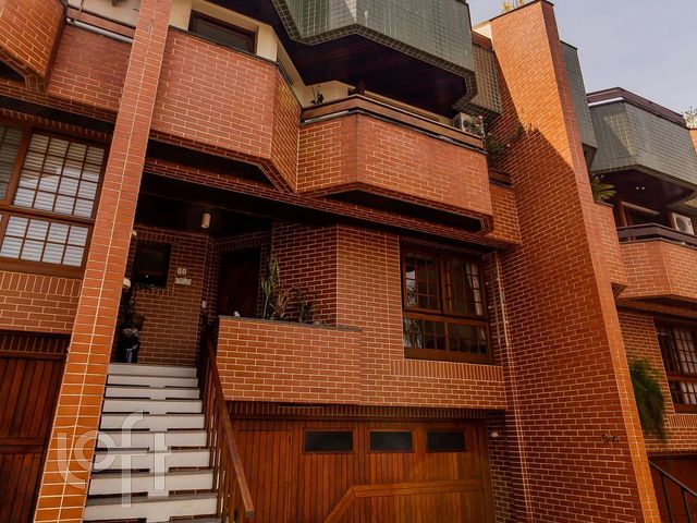 Casa em Condomínio com 301m², 4 dormitórios, 2 suítes, 2 vagas, Chácara das Pedras em Porto Alegre