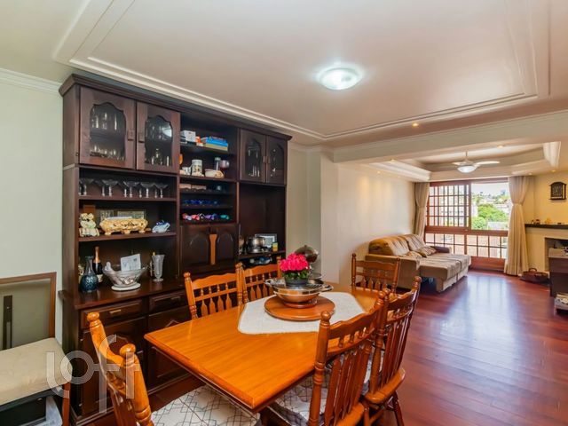 Casa em Condomínio com 301m², 4 dormitórios, 2 suítes, 2 vagas, Chácara das Pedras em Porto Alegre