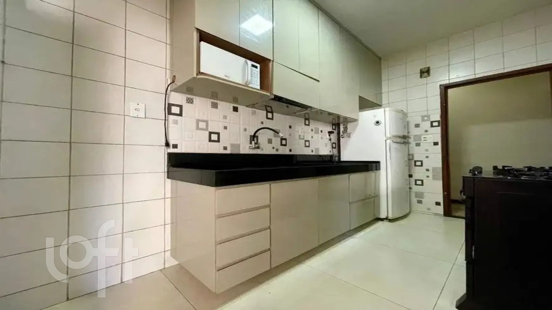 Apartamento à venda com 2 quartos, 70m² - Foto 15