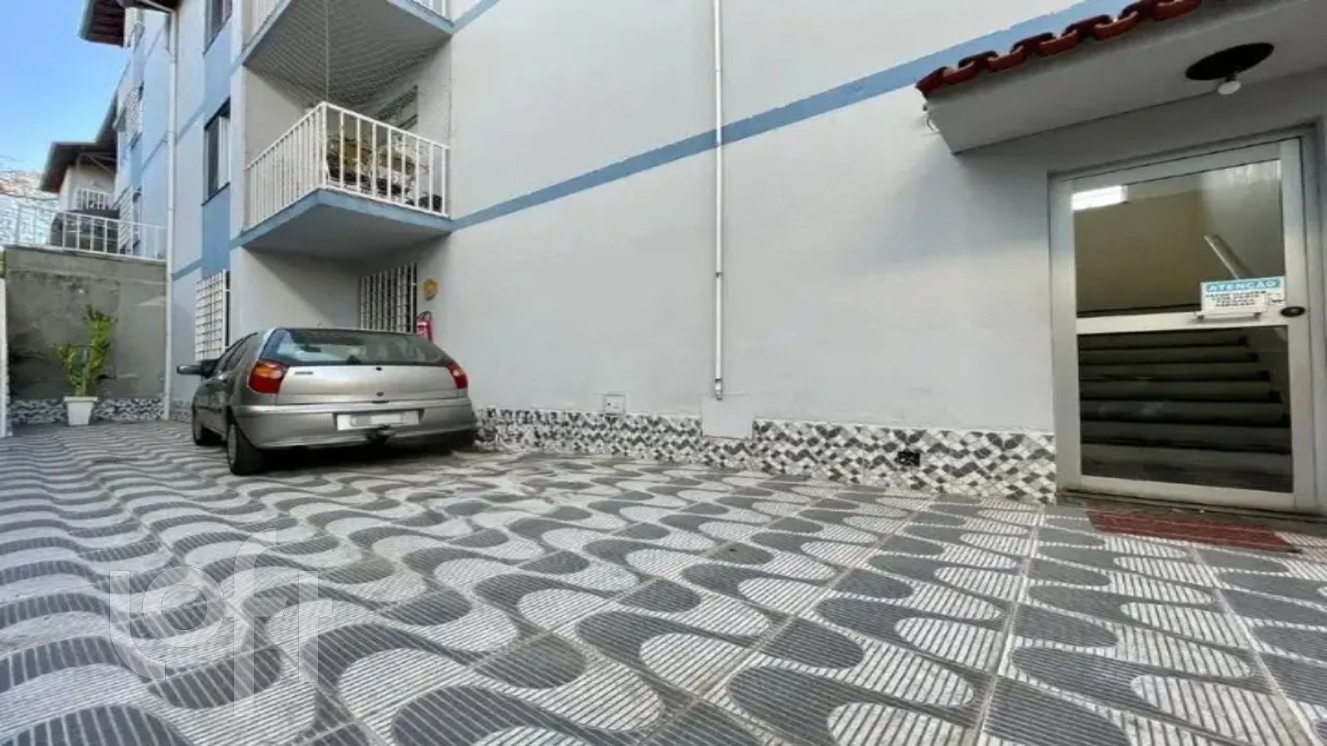 Apartamento à venda com 2 quartos, 70m² - Foto 13