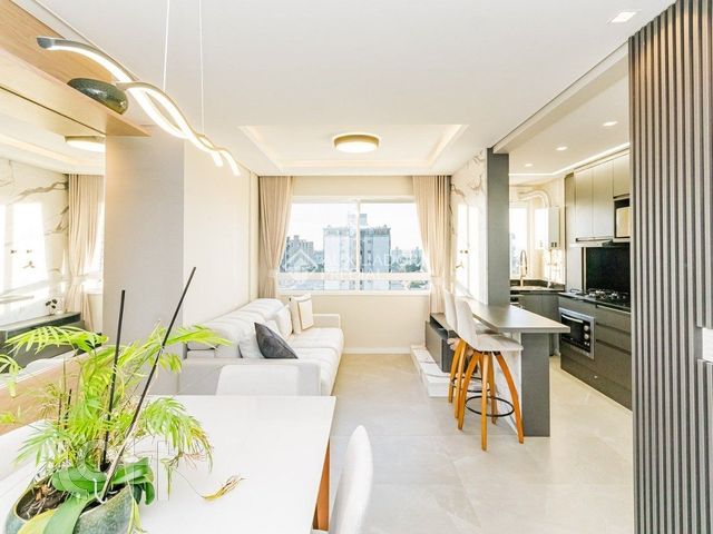 Apartamento com 67m², 3 dormitórios, 1 suíte, 1 vaga, Cristo Redentor em Porto Alegre