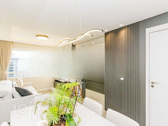 Apartamento com 67m², 3 dormitórios, 1 suíte, 1 vaga, Cristo Redentor em Porto Alegre