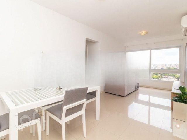 Apartamento com 68m², 2 dormitórios, 1 suíte, 2 vagas, Santana em Porto Alegre