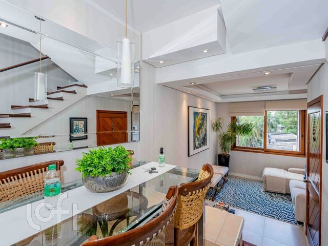 Apartamento com 92m², 2 dormitórios, 1 vaga, Rio Branco em Porto Alegre