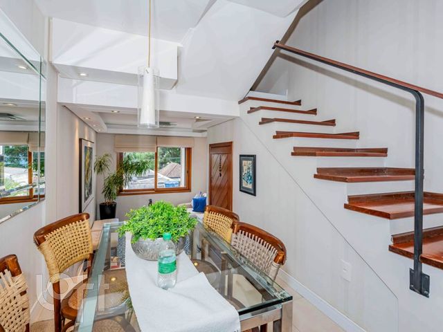 Apartamento com 92m², 2 dormitórios, 1 vaga, Rio Branco em Porto Alegre