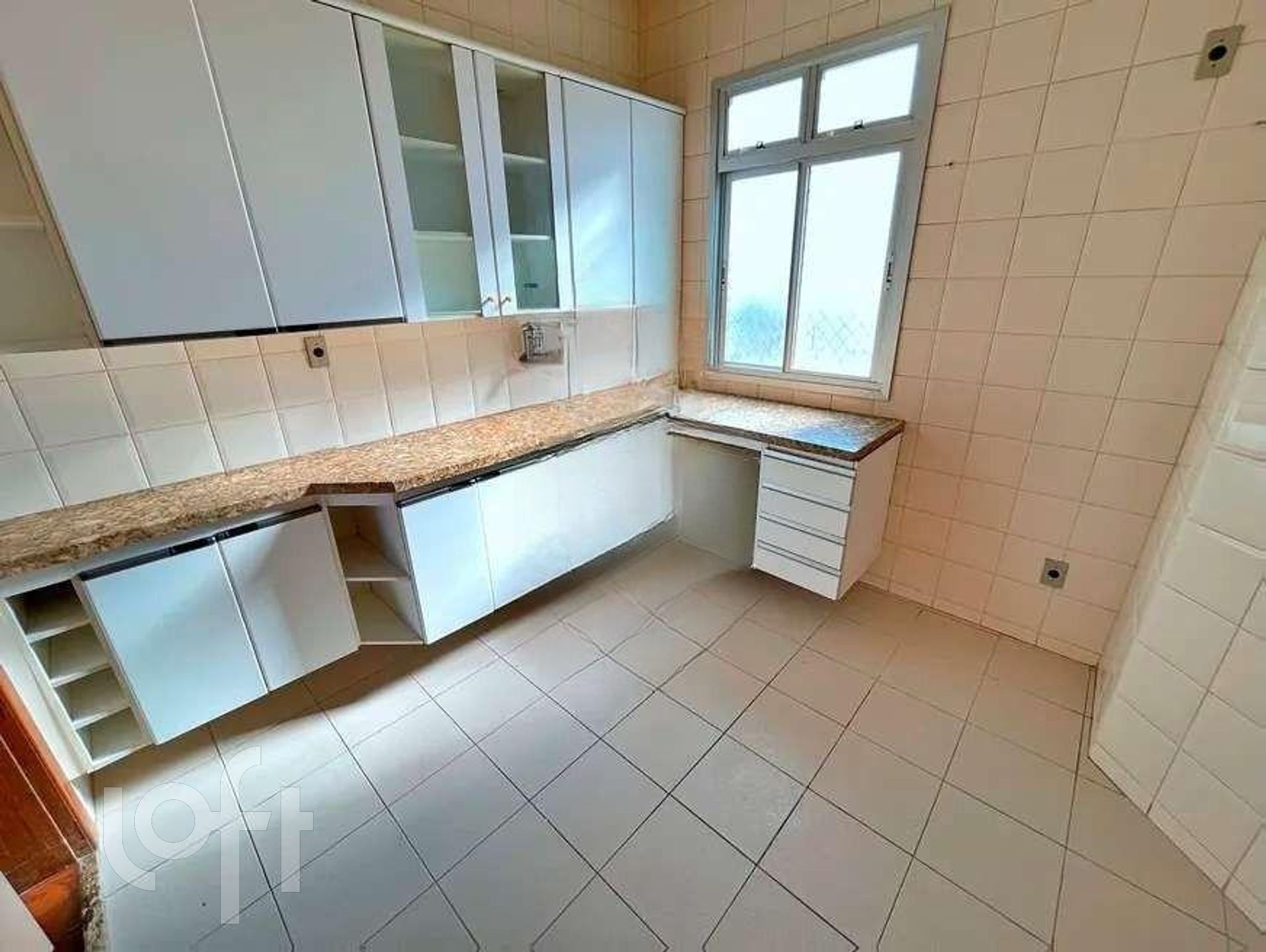 Apartamento à venda com 3 quartos, 126m² - Foto 13