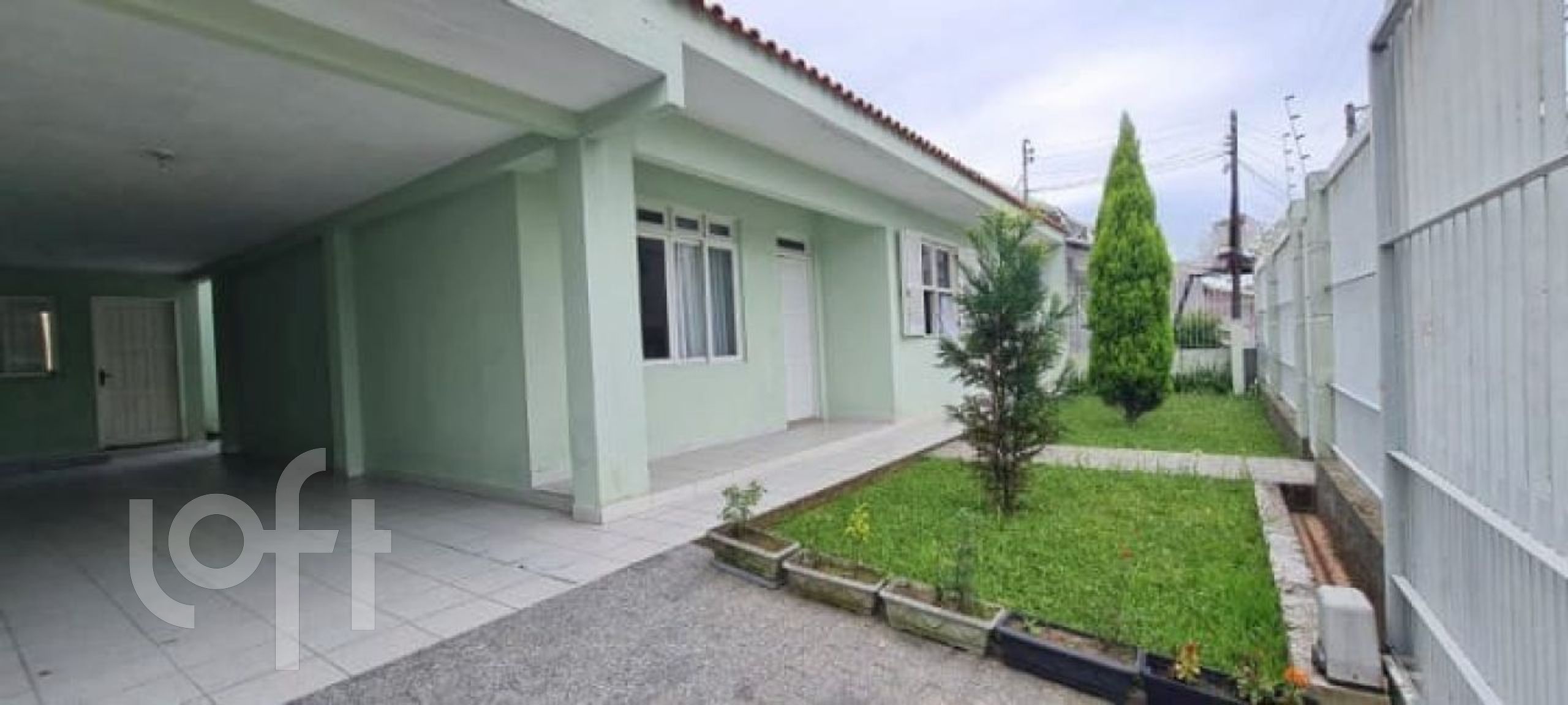 Casa à venda em Bela Vista com 200 m², 4 quartos, 1 suíte, 3 vagas