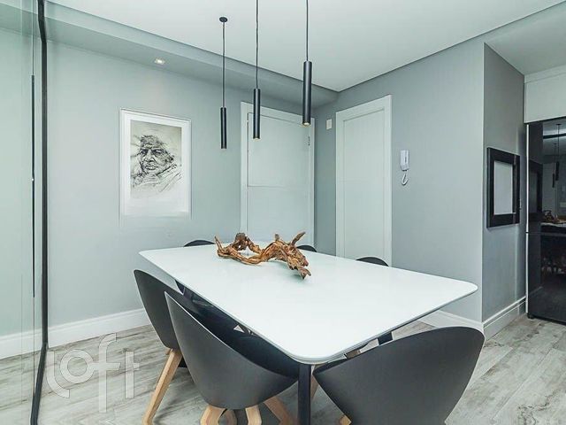 Apartamento com 49m², 1 dormitório, 1 suíte, 1 vaga, Petrópolis em Porto Alegre