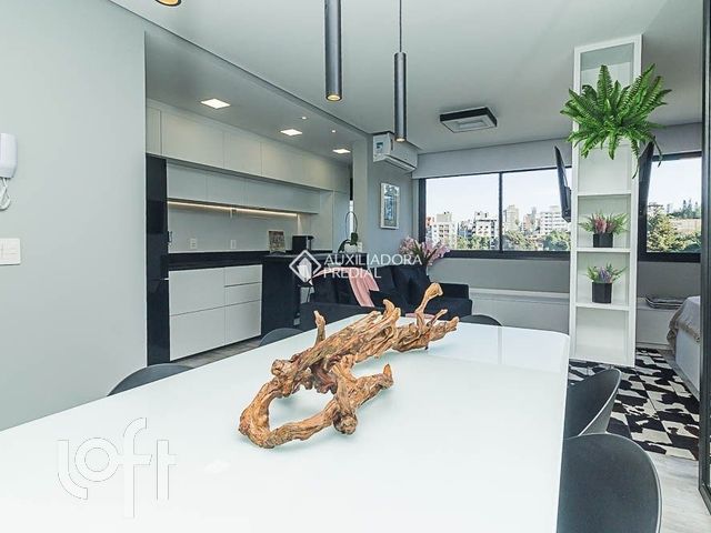 Apartamento com 49m², 1 dormitório, 1 suíte, 1 vaga, Petrópolis em Porto Alegre