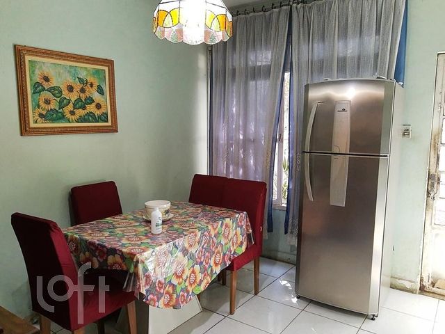 Casa com 140m², 3 dormitórios, 3 vagas, Santana em Porto Alegre