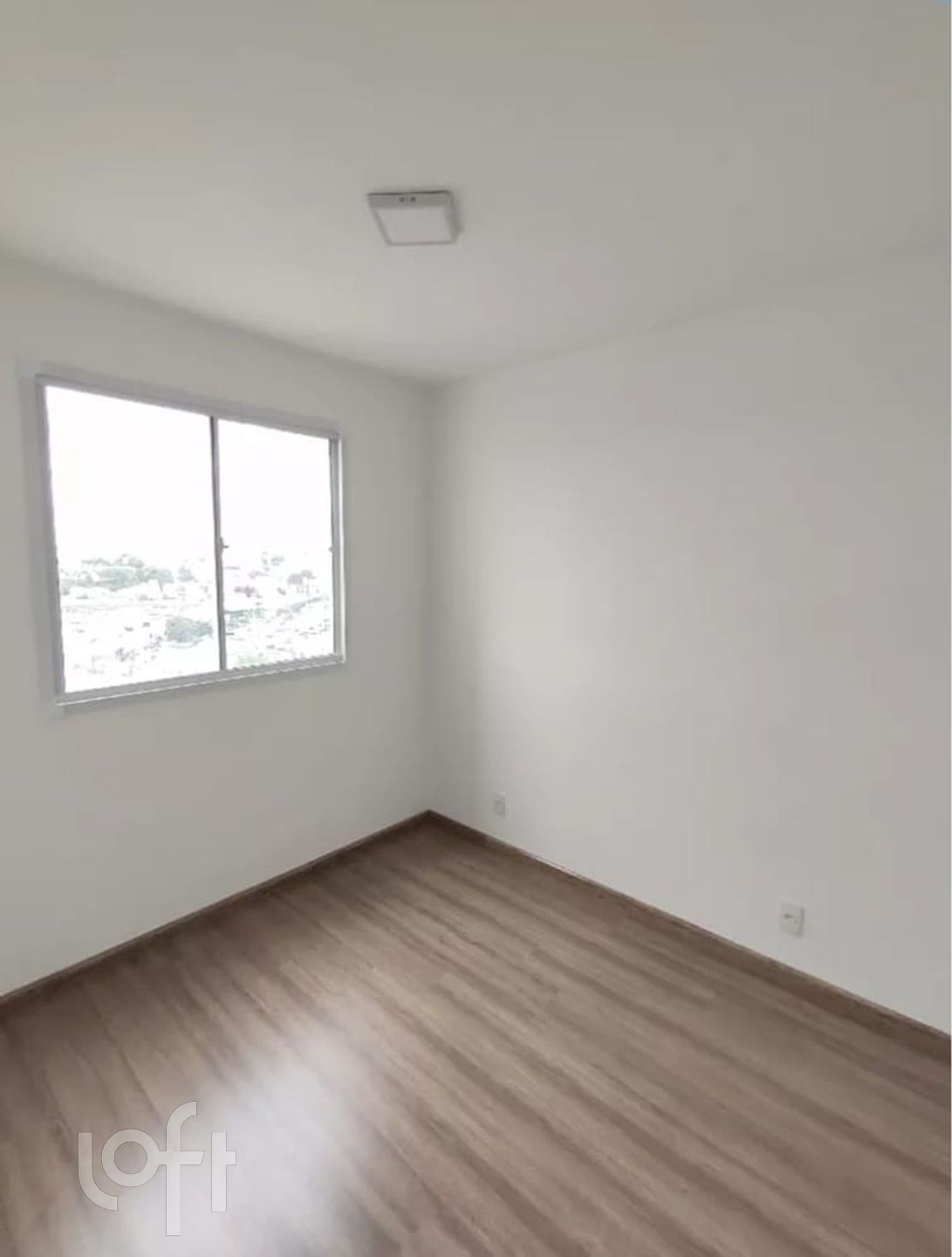 Apartamento à venda com 2 quartos, 41m² - Foto 2