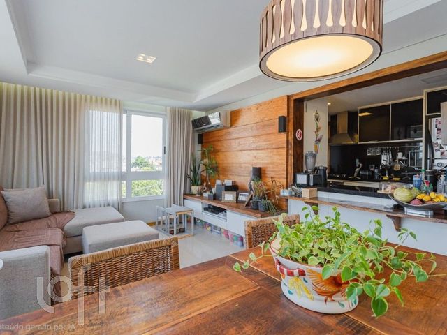 Apartamento com 74m², 2 dormitórios, 1 suíte, 2 vagas, Petrópolis em Porto Alegre