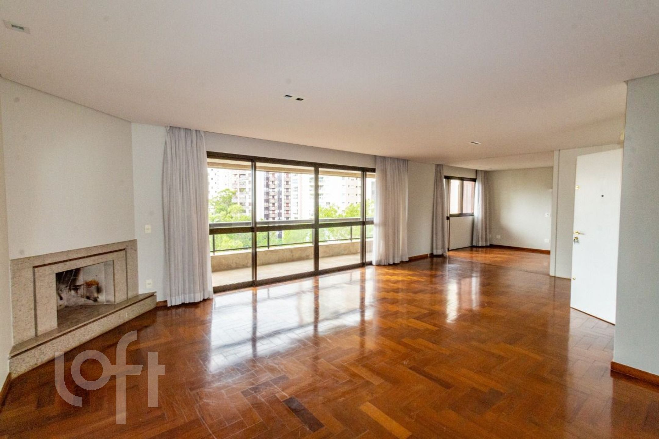 Apartamento à venda em Vila Andrade com 225 m², 4