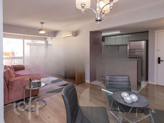 Apartamento com 68m², 2 dormitórios, 1 suíte, 1 vaga, Petrópolis em Porto Alegre