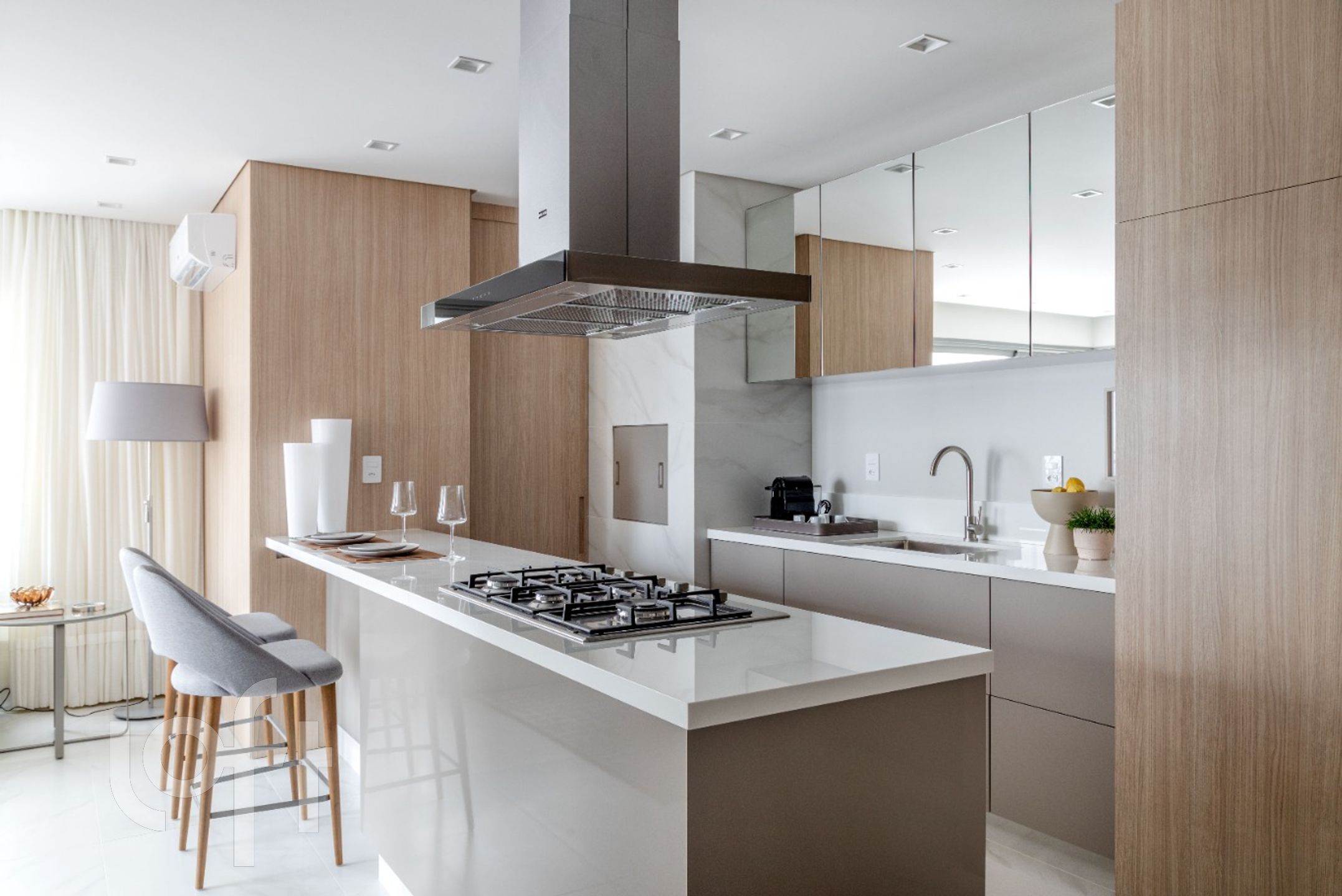 Apartamento à venda em Centro com 118 m², 3 quartos, 3 suítes, 2 vagas