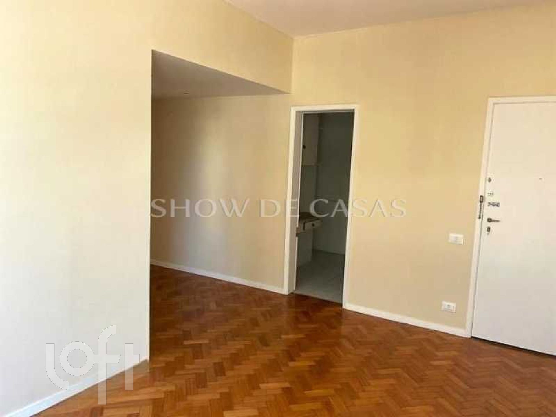 Apartamento à venda com 2 quartos, 62m² - Foto 2