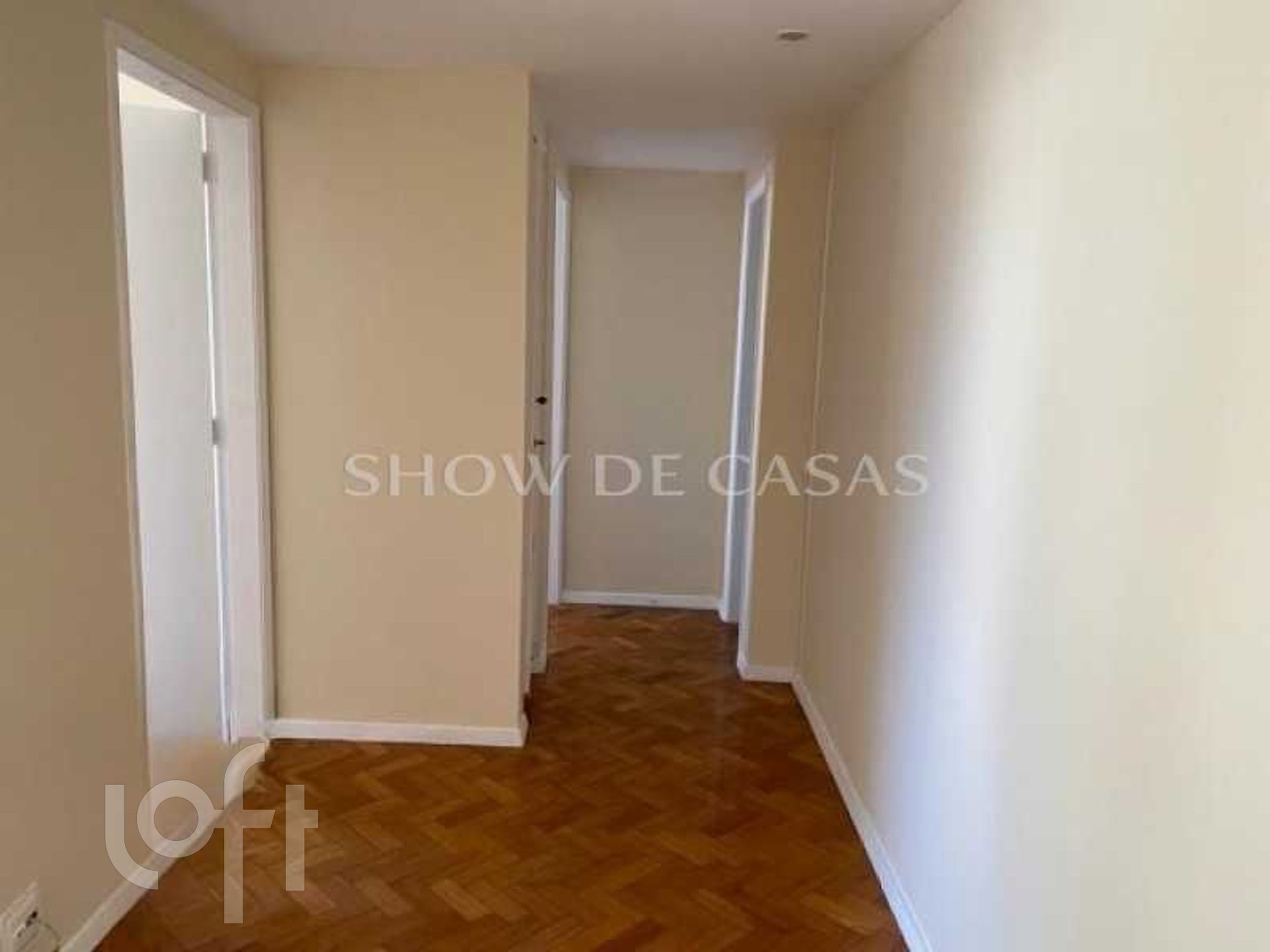 Apartamento à venda com 2 quartos, 62m² - Foto 4