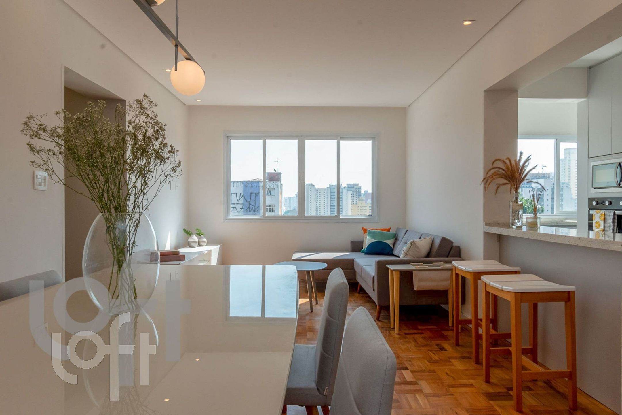 Apartamento à venda com 2 quartos, 73m² - Foto 1