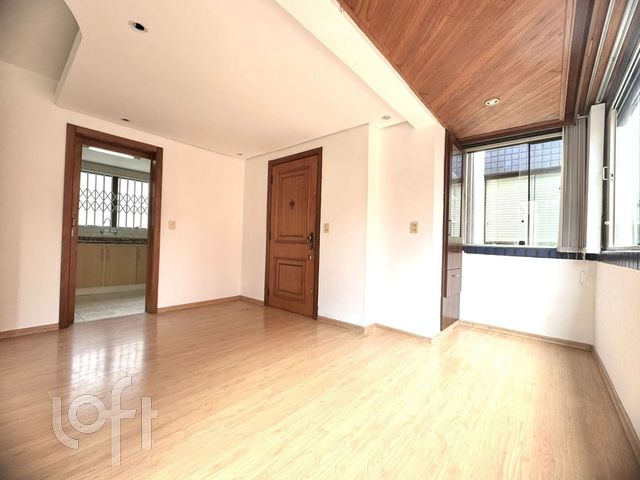 Apartamento com 92m², 3 dormitórios, 1 suíte, 1 vaga, Petrópolis em Porto Alegre