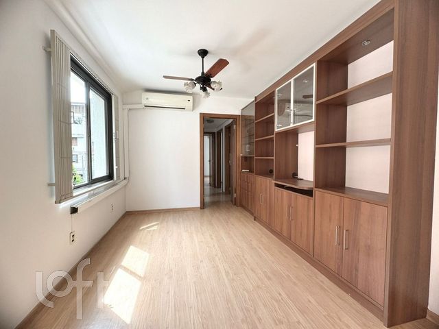 Apartamento com 92m², 3 dormitórios, 1 suíte, 1 vaga, Petrópolis em Porto Alegre
