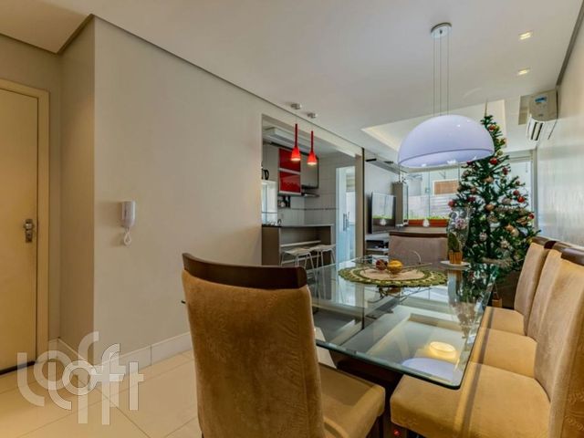 Apartamento com 74m², 3 dormitórios, 2 vagas, Jardim Botânico em Porto Alegre